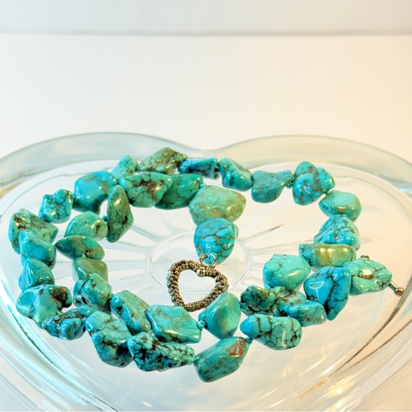🆕 Faux Chunky Turquoise Nugget Necklace w/ Heart Toggle Clasp – Bold & Beautiful - Picture 15 of 16
